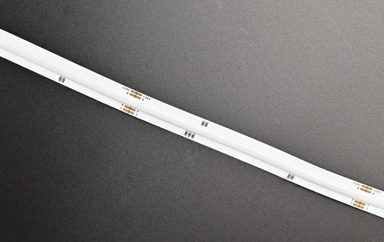 Série padrão flexível da luz de tira da ESPIGA do diodo emissor de luz de DC24V RGB 630 microplaquetas