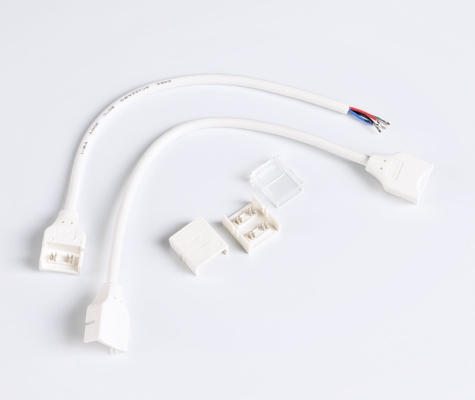 ESPIGA 4 Pin Led Connector do RGB dos acessórios da luz de tira do diodo emissor de luz IP65